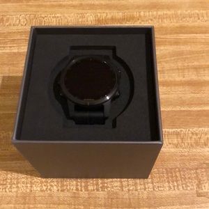 Garmin Fenix 5S Plus Smartwatch. Sapphire Edition.